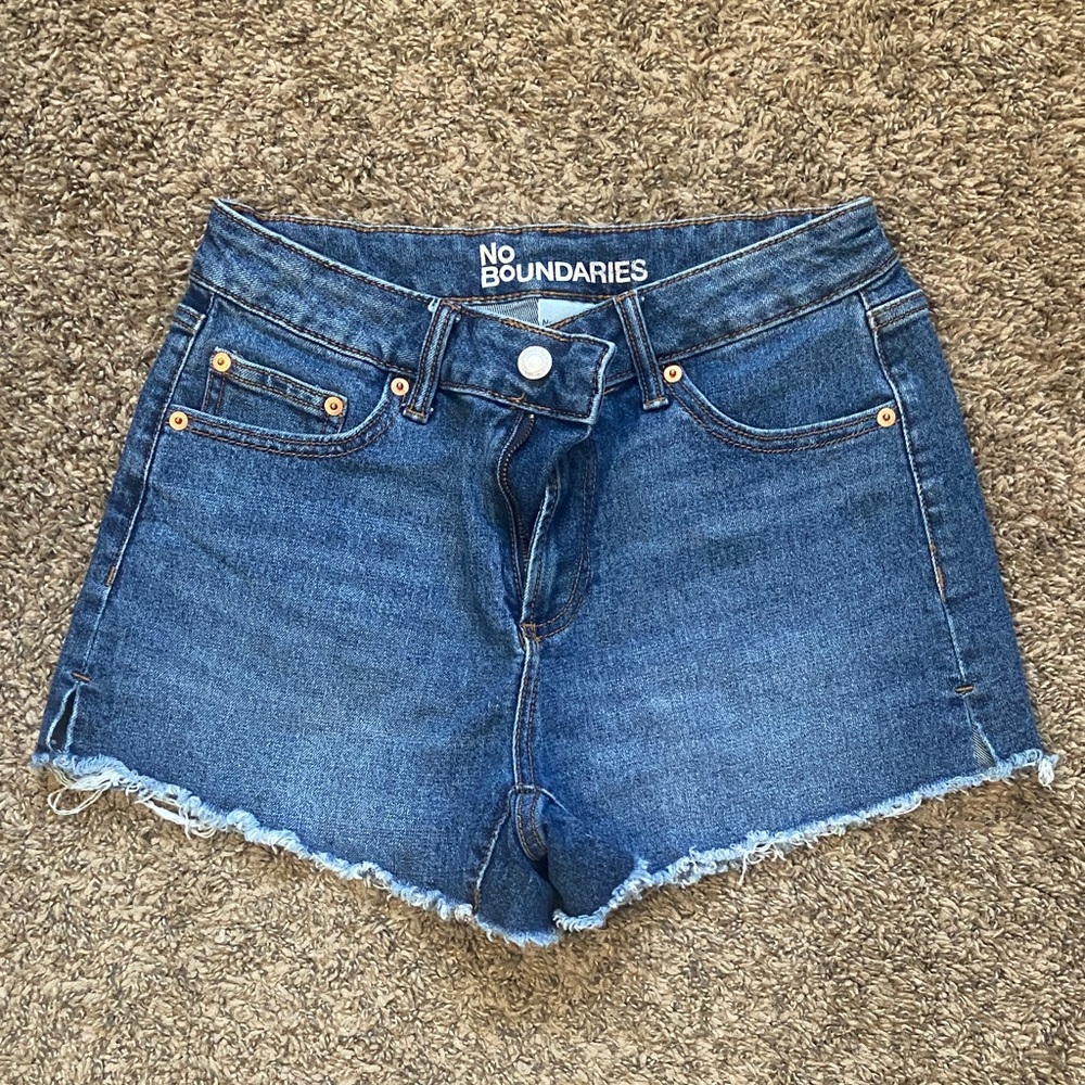 ☀️ No Boundaries Dark Blue Denim Frayed Hem Jean Shorts